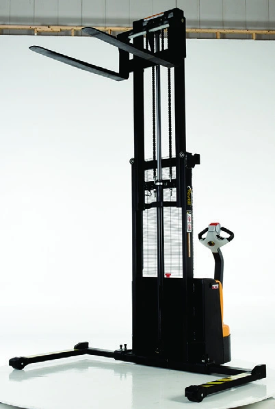 Double Mast Stackers with Powered Drive and Powered Lift catalog equipment view